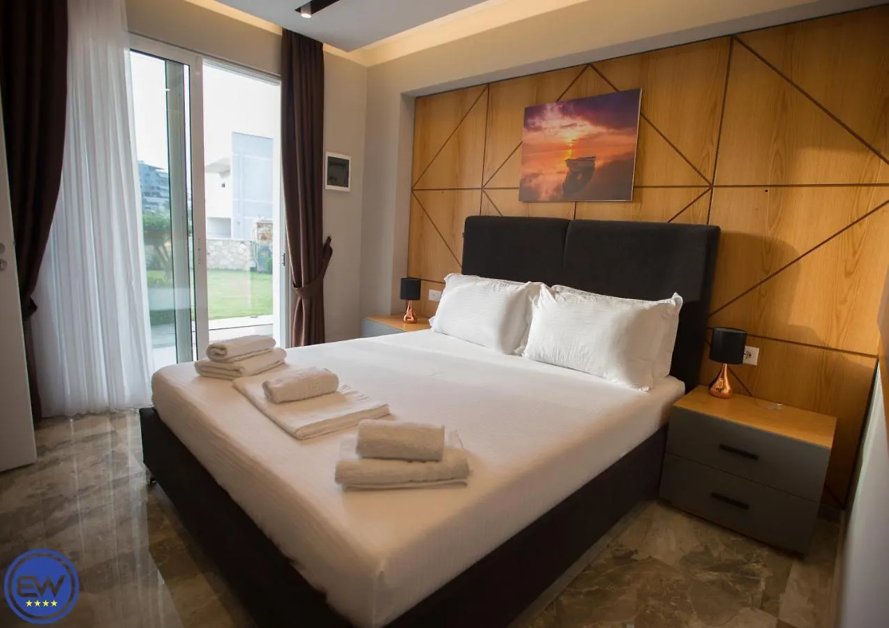Blue Water Hotel Ksamil 4*,  Albania